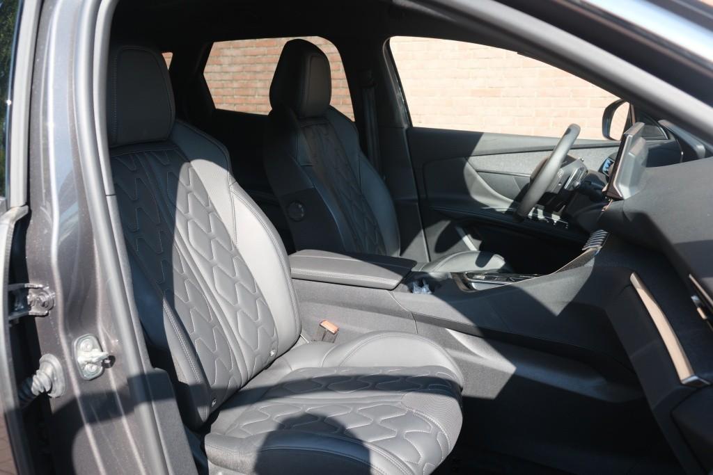 Peugeot 3008 1.2 Hybrid 145pk e-DCS6 Allure Pack Business | Navi | App Connect | Cruise | Climate | Keyless | Camera | Elektrische Achterklep afbeelding 6
