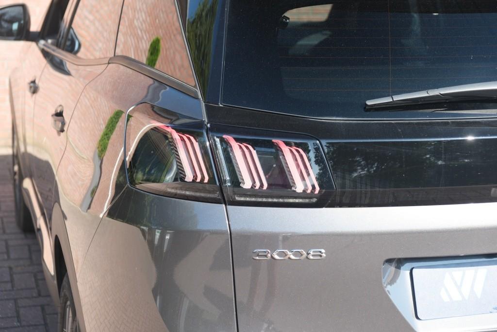 Peugeot 3008 1.2 Hybrid 145pk e-DCS6 Allure Pack Business | Navi | App Connect | Cruise | Climate | Keyless | Camera | Elektrische Achterklep afbeelding 29