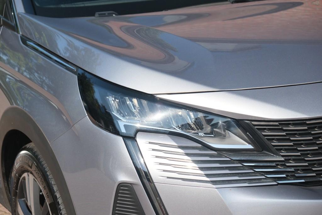 Peugeot 3008 1.6 Plug-in HYbrid 180pk EAT8 Allure Pack Business | Navi | App Connect | Adaptive Cruise | Climate | Keyless | Camera | Blind Spot afbeelding 2