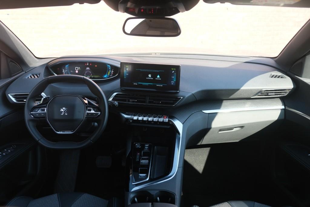 Peugeot 3008 1.6 Plug-in HYbrid 180pk EAT8 Allure Pack Business | Navi | App Connect | Adaptive Cruise | Climate | Keyless | Camera | Blind Spot afbeelding 7