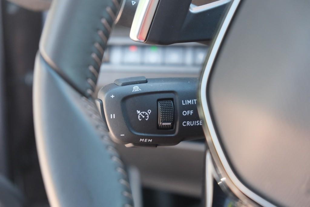 Peugeot 3008 1.6 Plug-in HYbrid 180pk EAT8 Allure Pack Business | Navi | App Connect | Adaptive Cruise | Climate | Keyless | Camera | Blind Spot afbeelding 9