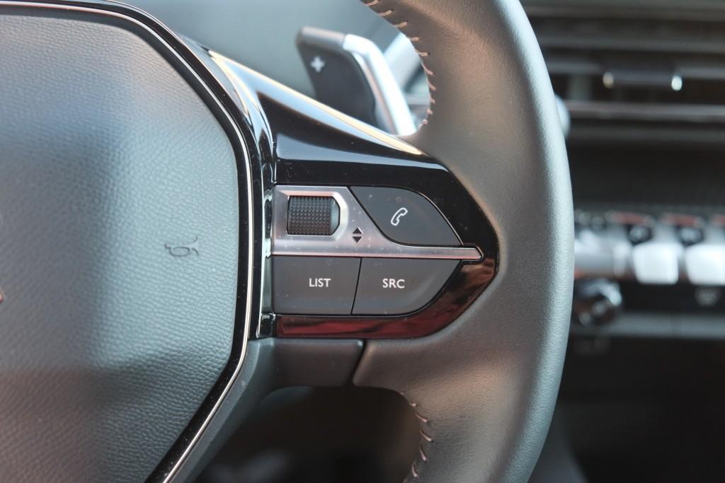 Peugeot 3008 1.6 Plug-in HYbrid 180pk EAT8 Allure Pack Business | Navi | App Connect | Adaptive Cruise | Climate | Keyless | Camera | Blind Spot afbeelding 11