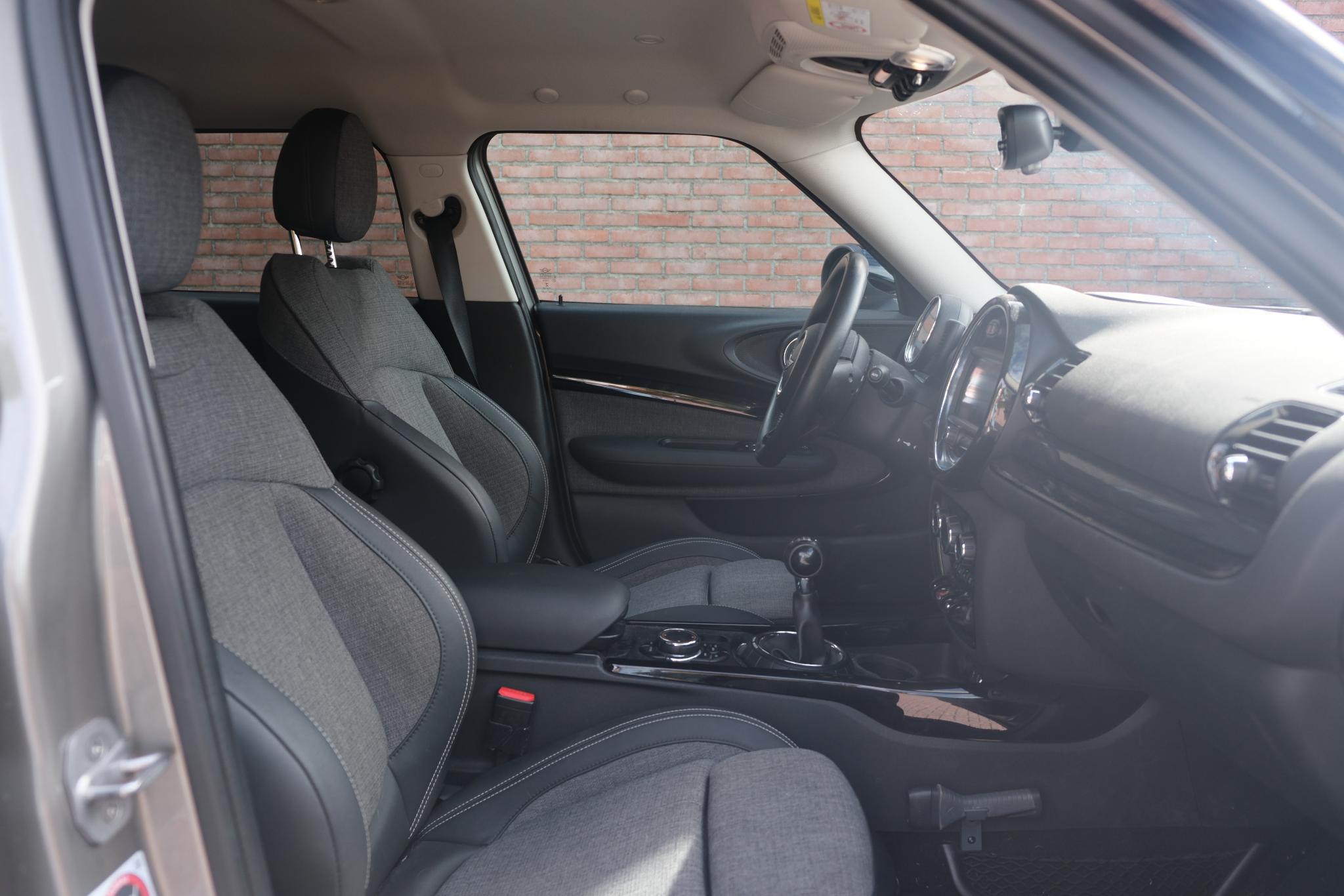 MINI Clubman 1.5 Cooper 136pk Chili Business Plus | Navi | Climate | Cruise | Keyless | PDC | Full LED afbeelding 3
