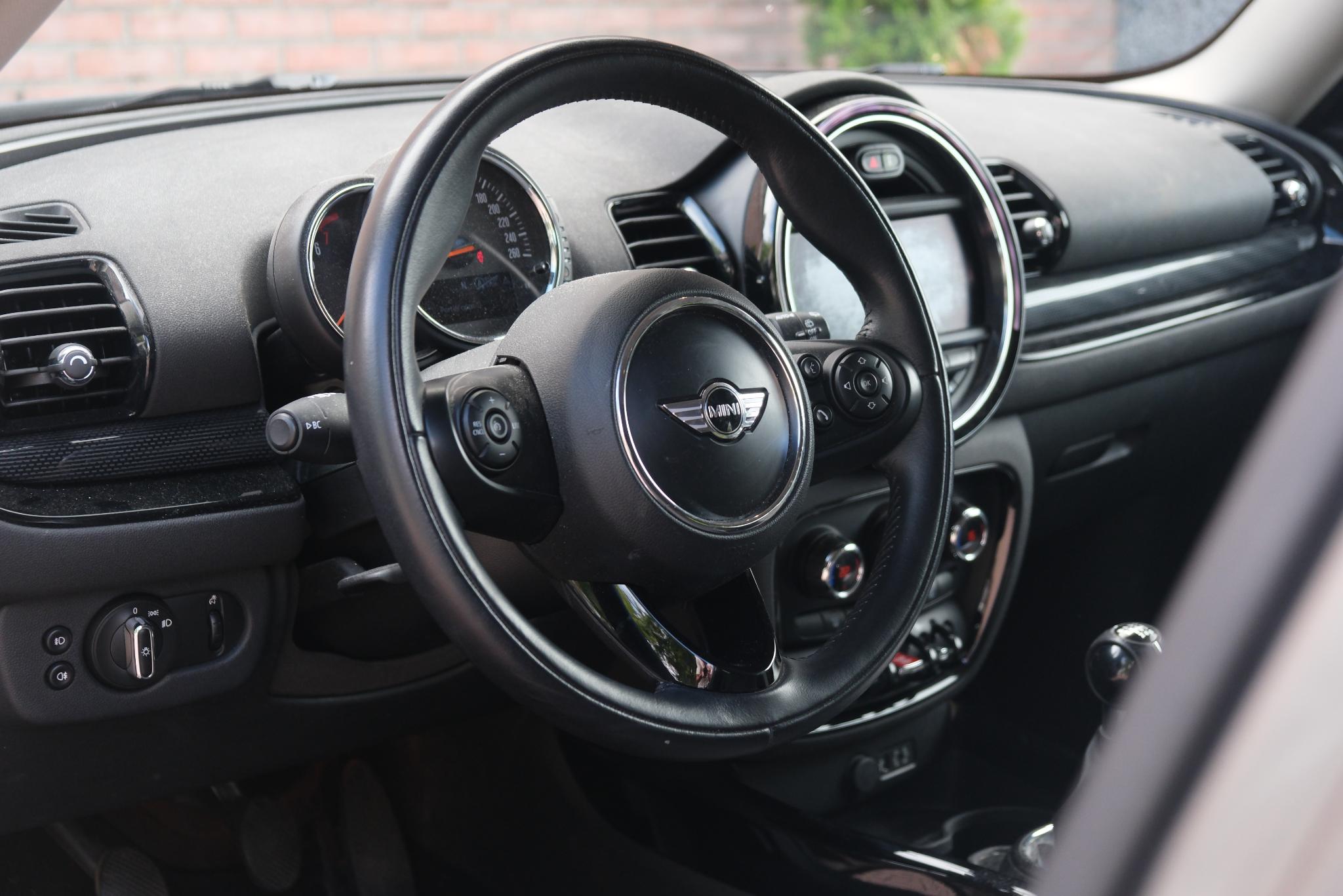 MINI Clubman 1.5 Cooper 136pk Chili Business Plus | Navi | Climate | Cruise | Keyless | PDC | Full LED afbeelding 7