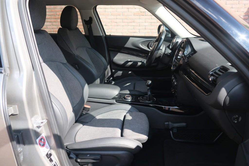 MINI Clubman 1.5 Cooper 136pk Chili Business Plus | Navi | Climate | Cruise | Keyless | PDC | Full LED afbeelding 4