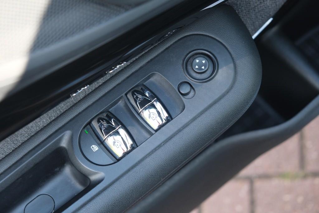 MINI Clubman 1.5 Cooper 136pk Chili Business Plus | Navi | Climate | Cruise | Keyless | PDC | Full LED afbeelding 26