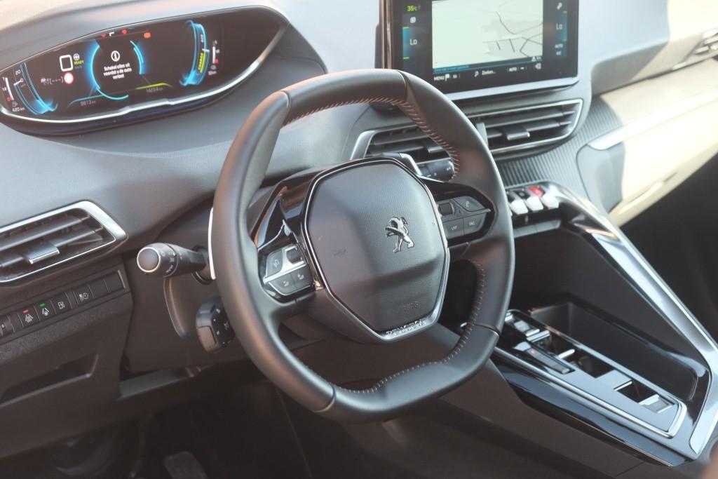 Peugeot 3008 1.6 Plug-in HYbrid 180pk EAT8 Allure Pack Business | Navi | App Connect | Adaptive Cruise | Climate | Keyless | Camera | Blind Spot afbeelding 7