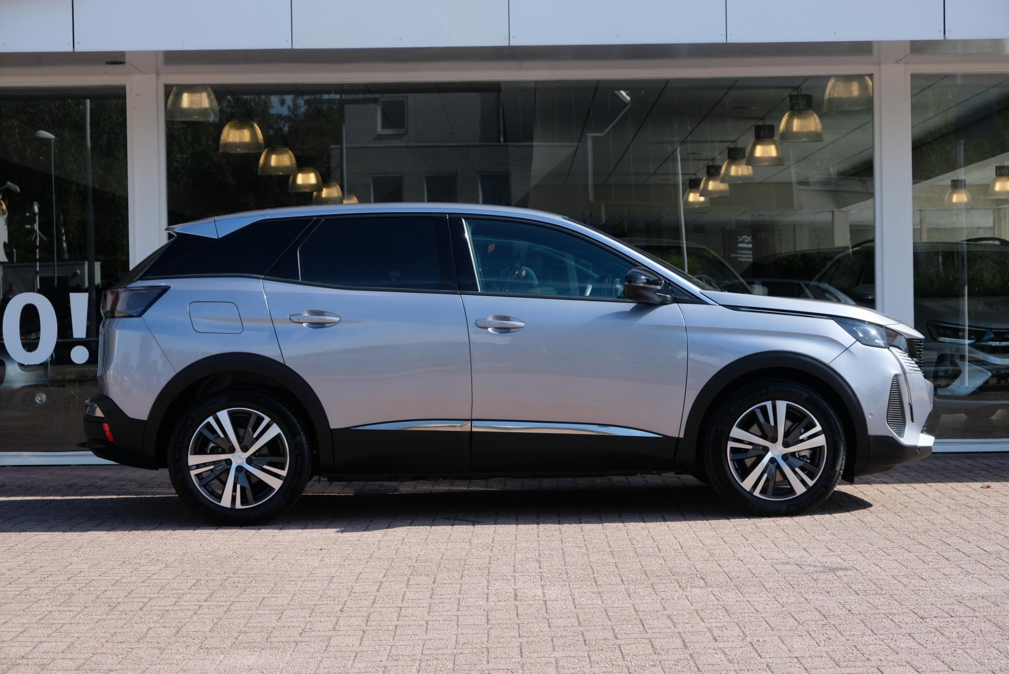 Peugeot 3008 1.6 Plug-in HYbrid 180pk EAT8 Allure Pack Business | Navi | App Connect | Adaptive Cruise | Climate | Keyless | Camera | Blind Spot afbeelding 4