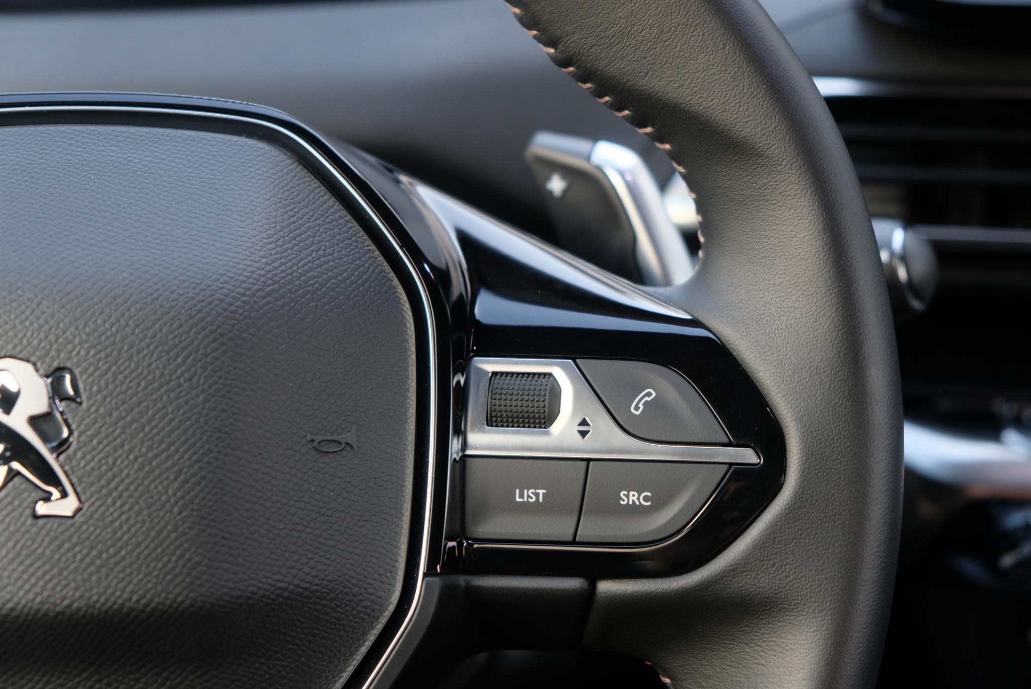 Peugeot 3008 1.6 Plug-in HYbrid 180pk EAT8 Allure Pack Business | Navi | App Connect | Adaptive Cruise | Climate | Keyless | Camera | Blind Spot afbeelding 15