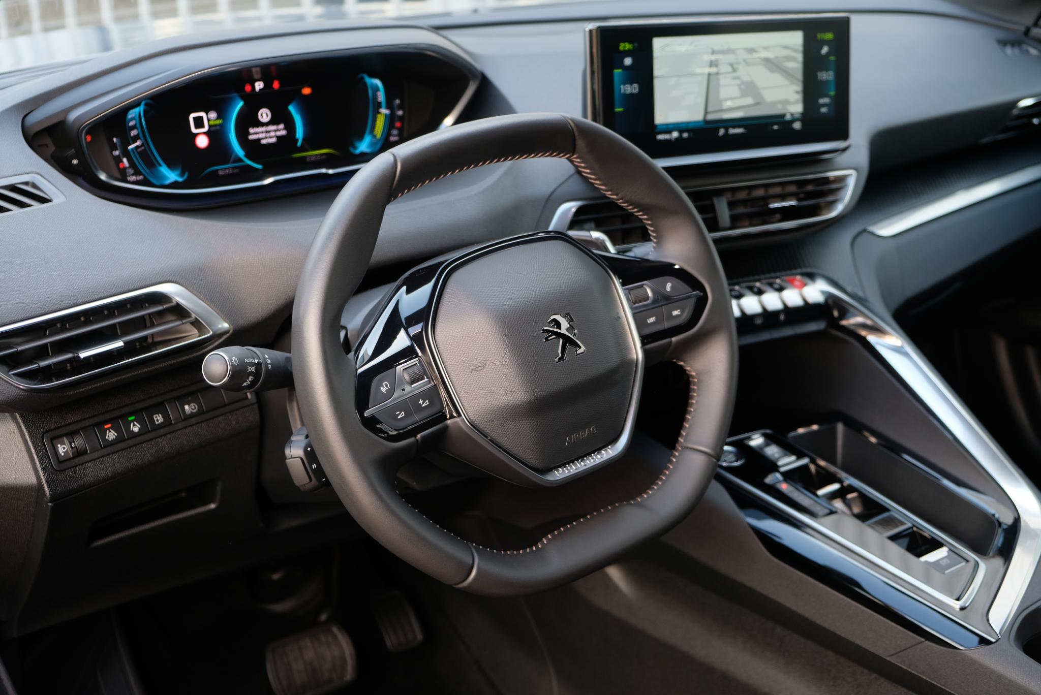 Peugeot 3008 1.6 Plug-in HYbrid 180pk EAT8 Allure Pack Business | Navi | App Connect | Adaptive Cruise | Climate | Keyless | Camera | Blind Spot afbeelding 23