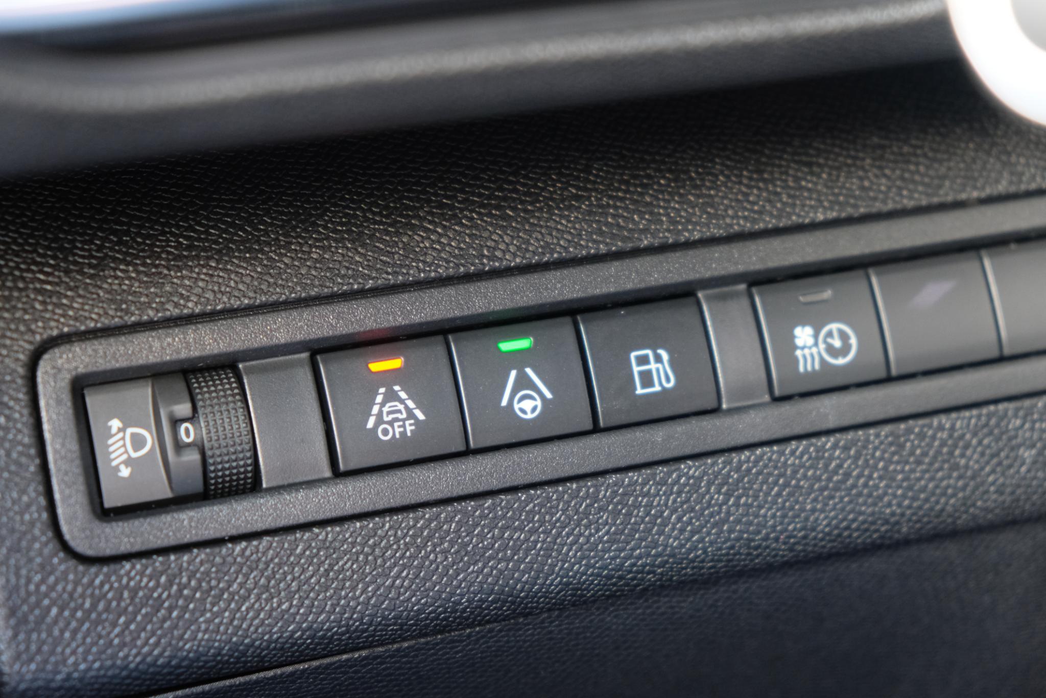 Peugeot 3008 1.6 Plug-in HYbrid 180pk EAT8 Allure Pack Business | Navi | App Connect | Adaptive Cruise | Climate | Keyless | Camera | Blind Spot afbeelding 25
