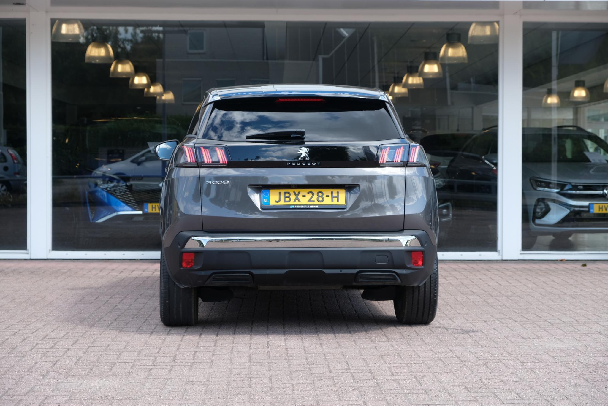 Peugeot 3008 1.2 Hybrid 145pk e-DCS6 Allure Pack Business | Navi | App Connect | Cruise | Climate | Keyless | Camera | Elektrische Achterklep afbeelding 5