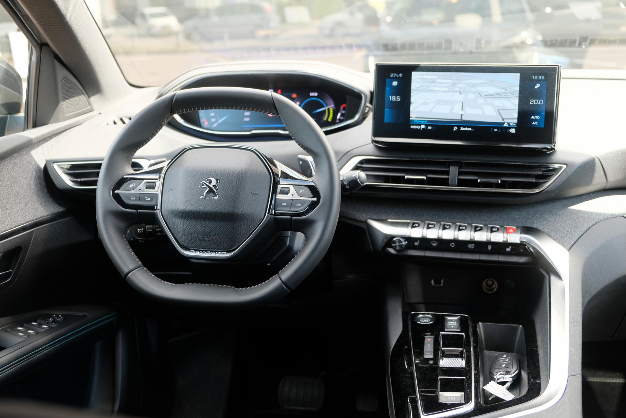 Peugeot 3008 1.2 Hybrid 145pk e-DCS6 Allure Pack Business | Navi | App Connect | Cruise | Climate | Keyless | Camera | Elektrische Achterklep afbeelding 7