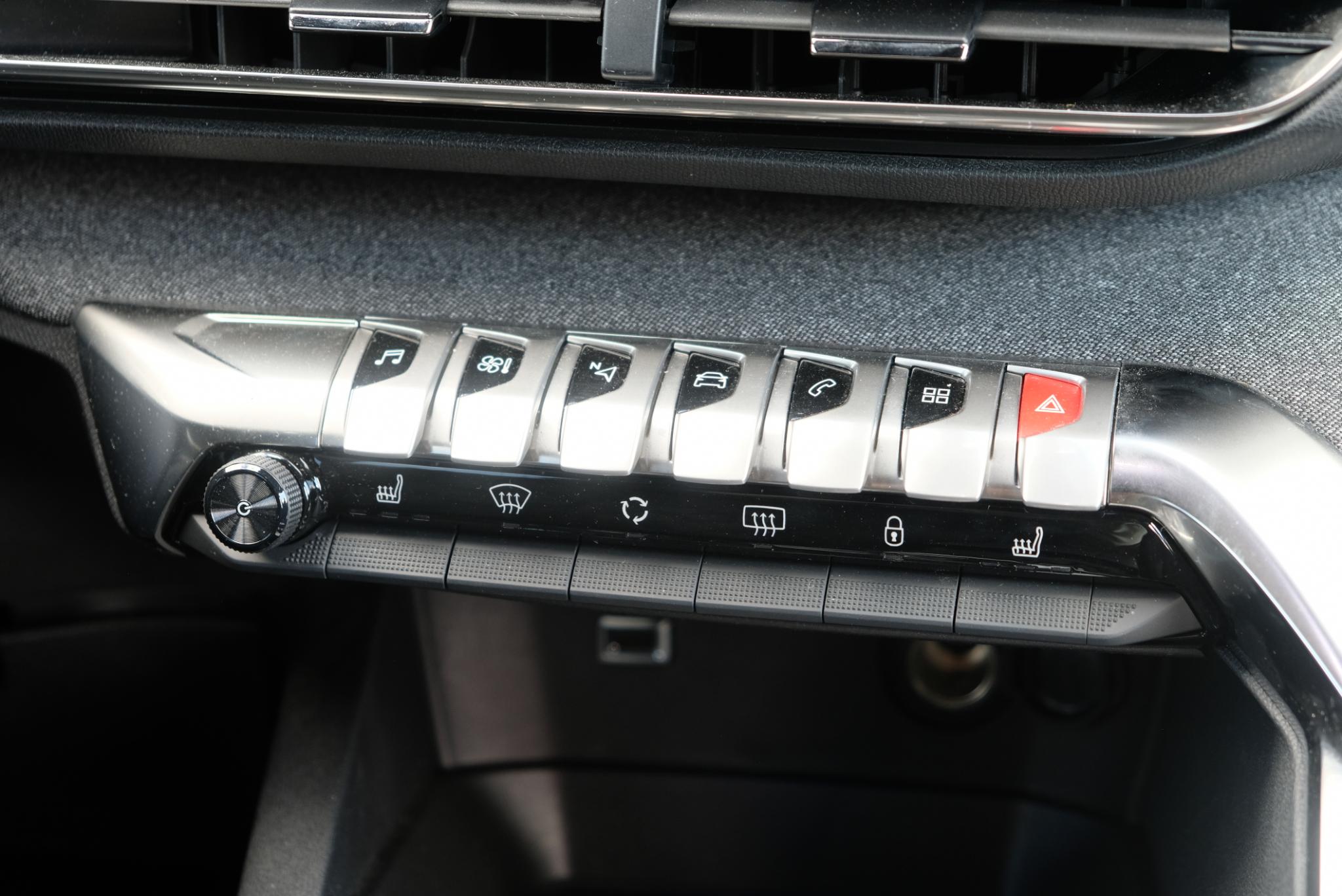 Peugeot 3008 1.2 Hybrid 145pk e-DCS6 Allure Pack Business | Navi | App Connect | Cruise | Climate | Keyless | Camera | Elektrische Achterklep afbeelding 12
