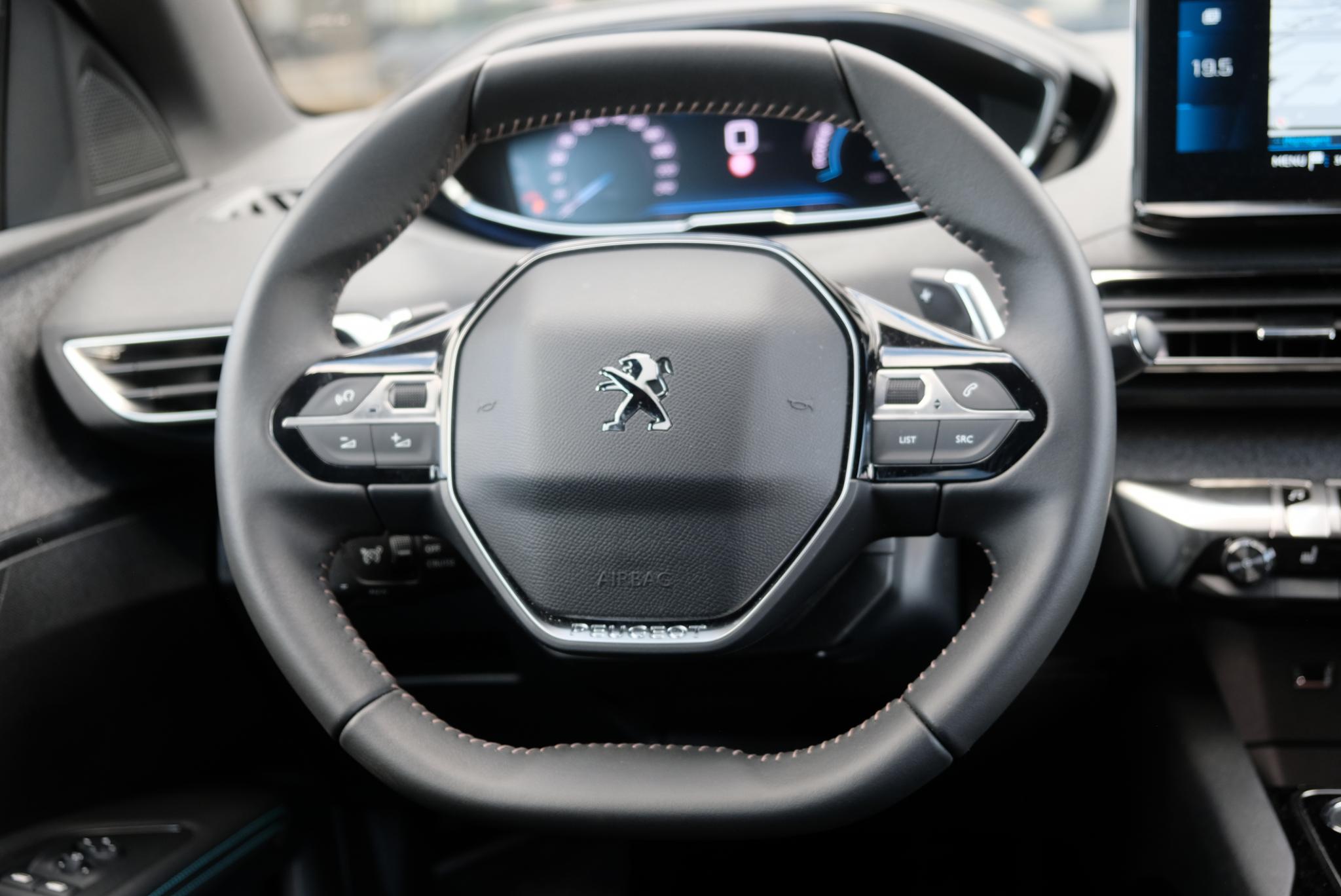 Peugeot 3008 1.2 Hybrid 145pk e-DCS6 Allure Pack Business | Navi | App Connect | Cruise | Climate | Keyless | Camera | Elektrische Achterklep afbeelding 17