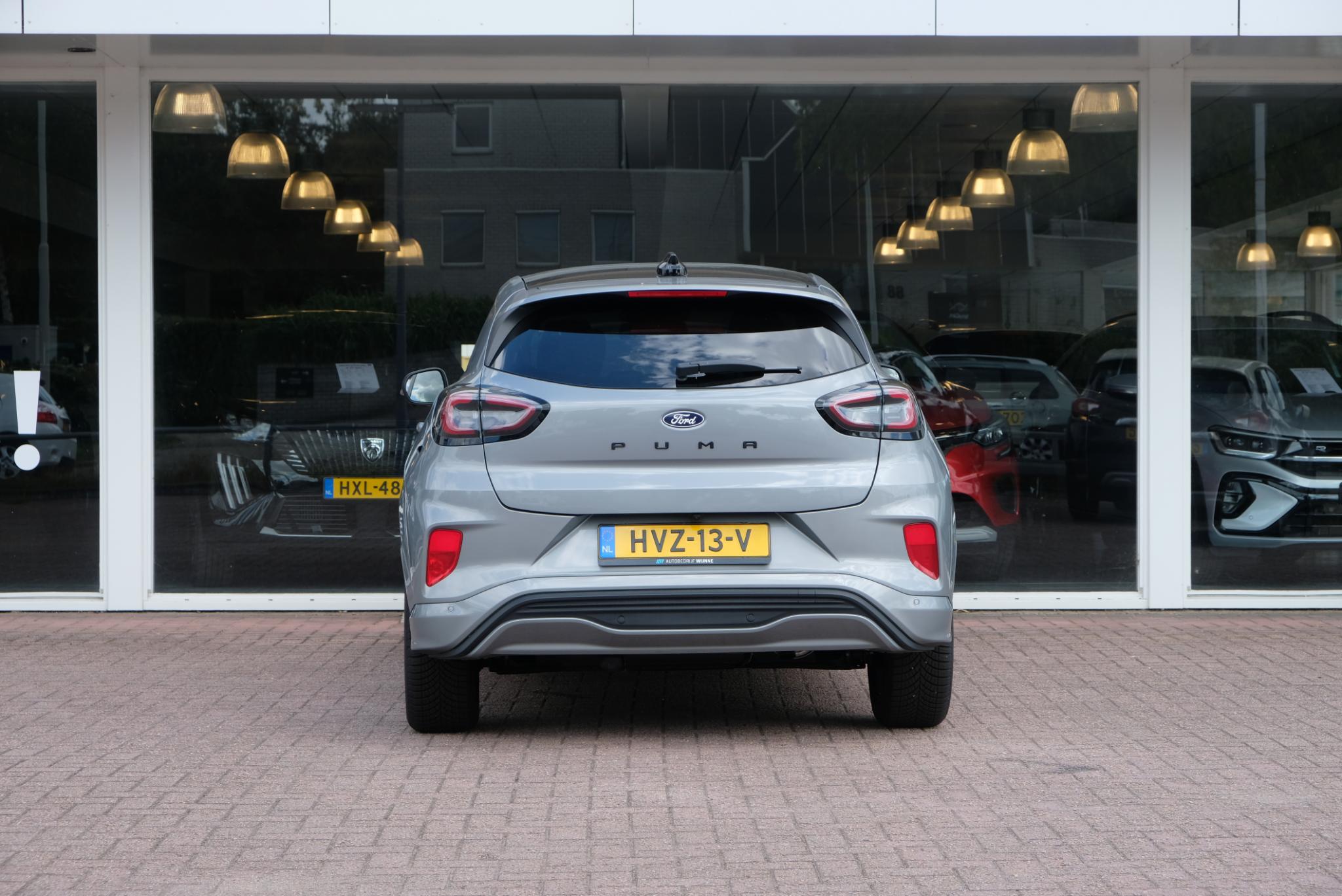 Ford Puma 1.0 EcoBoost Hybrid 125pk Aut. ST-Line | Nieuw Model ! | Navi | Climate | Adaptive Cruise | Camera | Panoramadak | Elektrische Achterklep | Trekhaak | Winter Pakket afbeelding 5