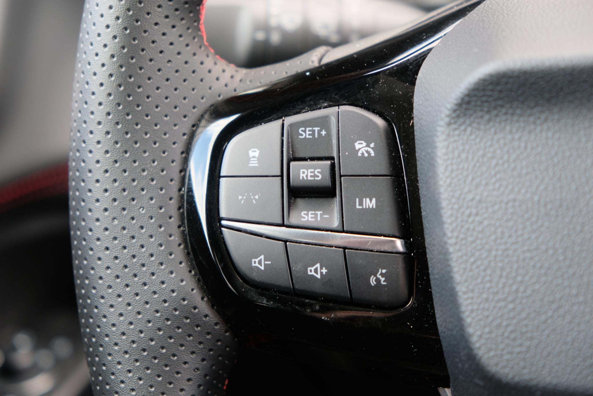 Ford Puma 1.0 EcoBoost Hybrid 125pk Aut. ST-Line | Nieuw Model ! | Navi | Climate | Adaptive Cruise | Camera | Panoramadak | Elektrische Achterklep | Trekhaak | Winter Pakket afbeelding 14