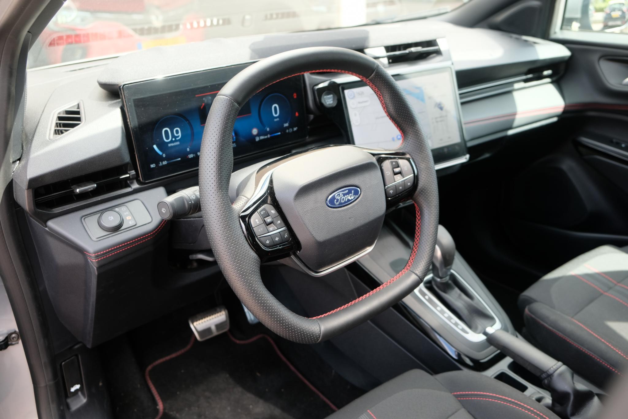 Ford Puma 1.0 EcoBoost Hybrid 125pk Aut. ST-Line | Nieuw Model ! | Navi | Climate | Adaptive Cruise | Camera | Panoramadak | Elektrische Achterklep | Trekhaak | Winter Pakket afbeelding 21