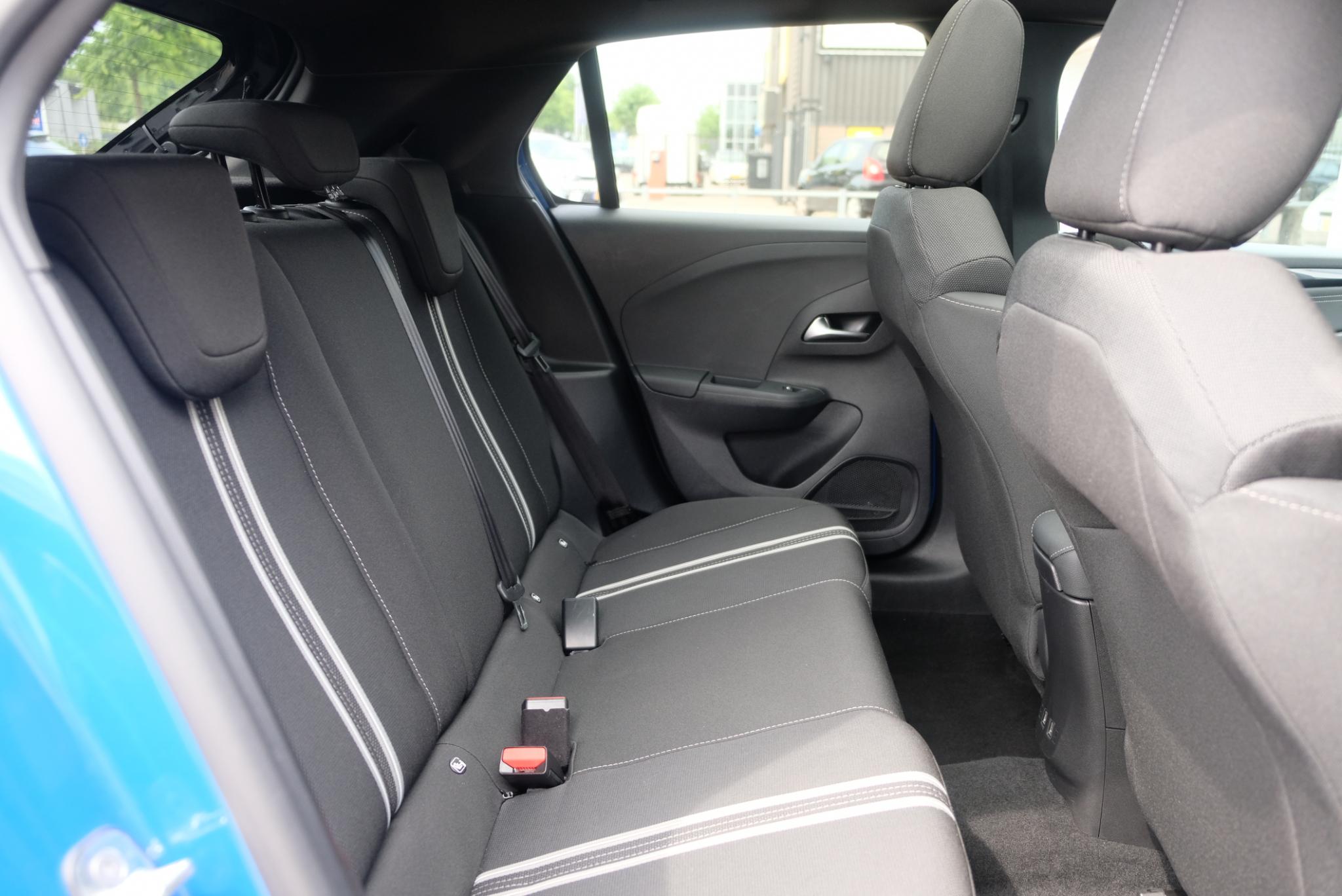 Opel Corsa 1.2 Turbo 130pk EAT8 GS | Navi | App Connect | Climate | Full LED | Panoramadak | Camera | Blind Spot | Winter Pakket afbeelding 10