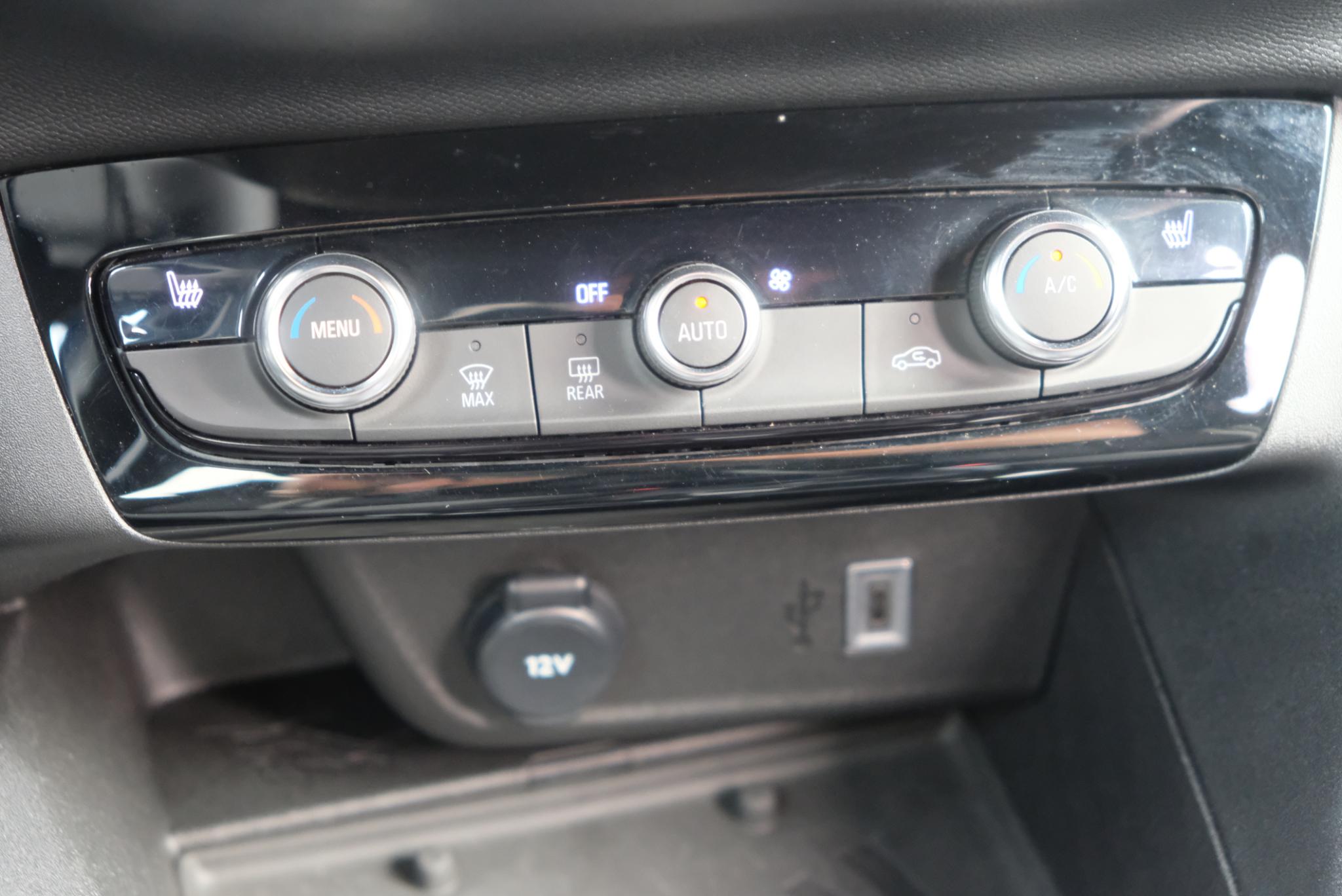 Opel Corsa 1.2 Turbo 130pk EAT8 GS | Navi | App Connect | Climate | Full LED | Panoramadak | Camera | Blind Spot | Winter Pakket afbeelding 12