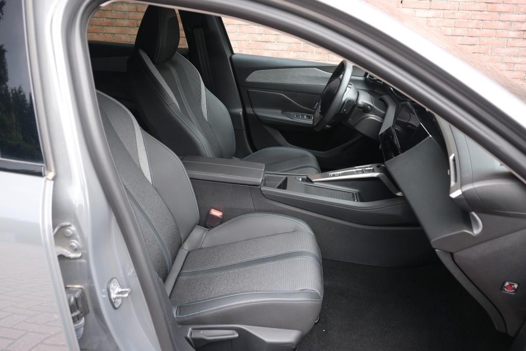 Peugeot 308 1.2 PureTech 130pk EAT8 Allure | Navi | Climate | Adaptive Cruise | Full LED | 360° Camera | Keyless | PDC afbeelding 4