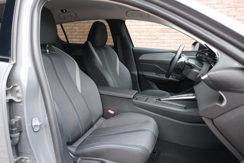 Peugeot 308 1.2 PureTech 130pk EAT8 Allure | Navi | Climate | Adaptive Cruise | Full LED | 360° Camera | Keyless | PDC afbeelding 5