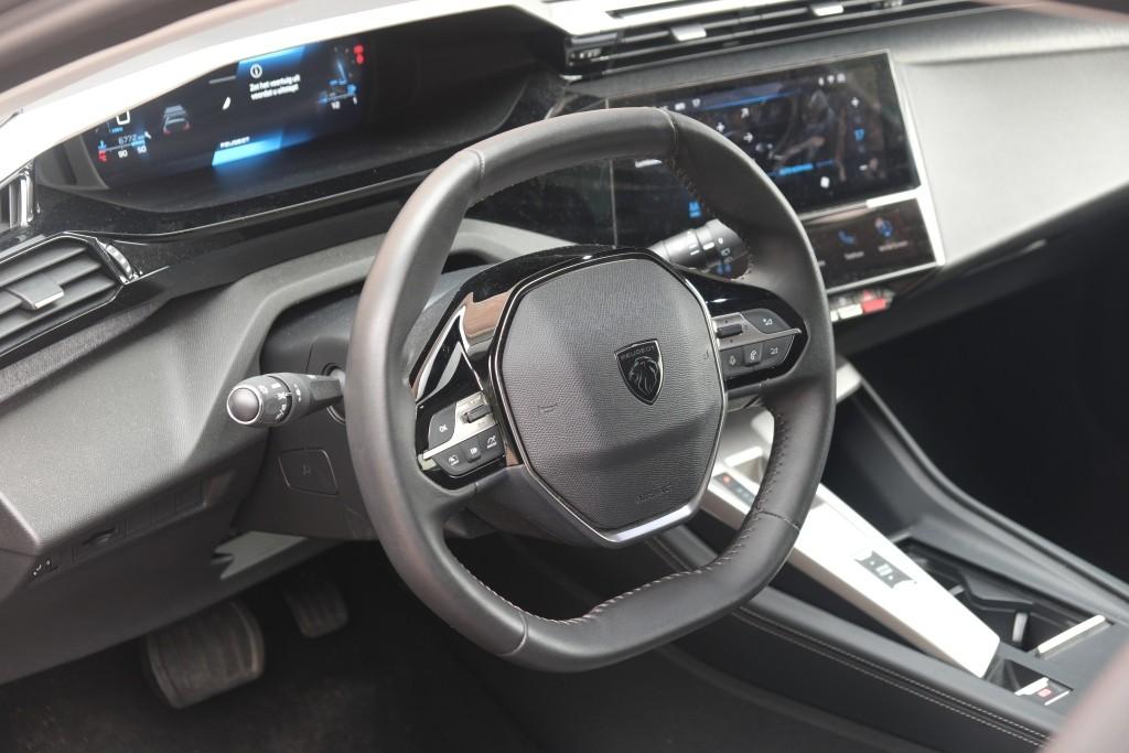 Peugeot 308 1.2 PureTech 130pk EAT8 Allure | Navi | Climate | Adaptive Cruise | Full LED | 360° Camera | Keyless | PDC afbeelding 7