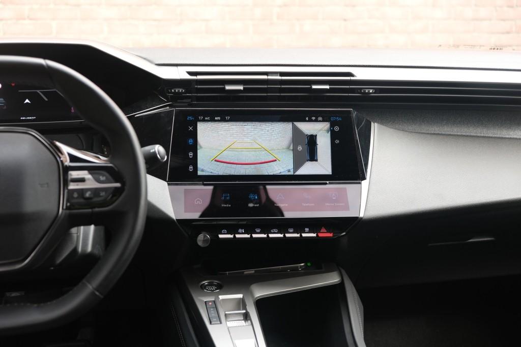 Peugeot 308 1.2 PureTech 130pk EAT8 Allure | Navi | Climate | Adaptive Cruise | Full LED | 360° Camera | Keyless | PDC afbeelding 13