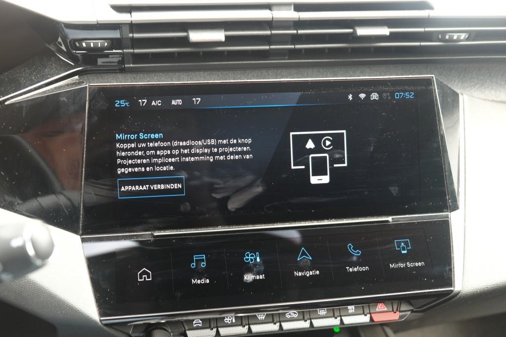Peugeot 308 1.2 PureTech 130pk EAT8 Allure | Navi | Climate | Adaptive Cruise | Full LED | 360° Camera | Keyless | PDC afbeelding 17