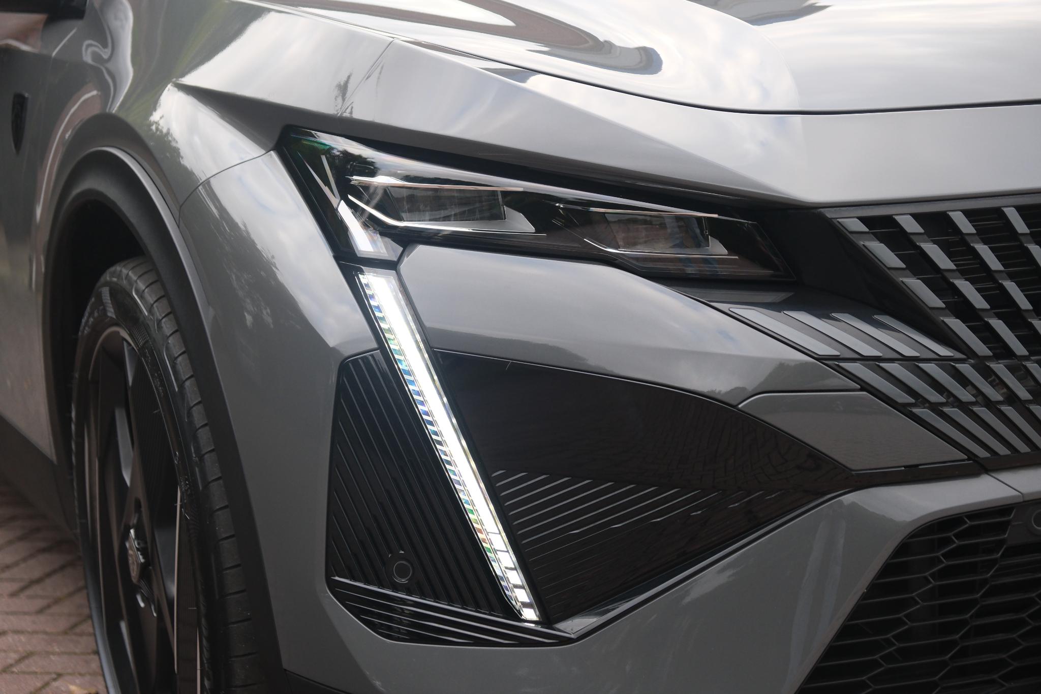 Peugeot 408 1.6 plug-in HYbrid 180pk EAT8 GT | Navi | Adaptive Cruise | Panoramadak | Keyless | 360° Camera | Matrix LED | Elektrische Achterklep | Blind Spot afbeelding 2