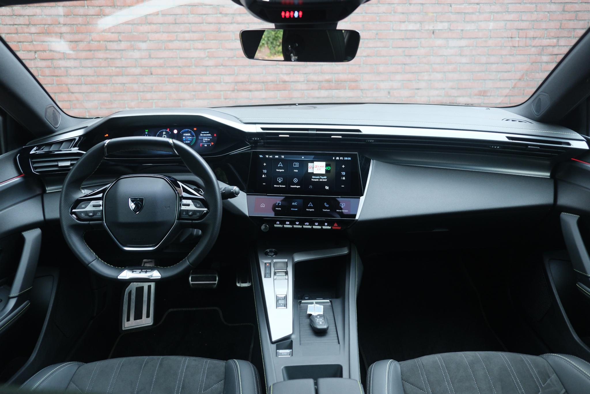 Peugeot 408 1.6 plug-in HYbrid 180pk EAT8 GT | Navi | Adaptive Cruise | Panoramadak | Keyless | 360° Camera | Matrix LED | Elektrische Achterklep | Blind Spot afbeelding 8