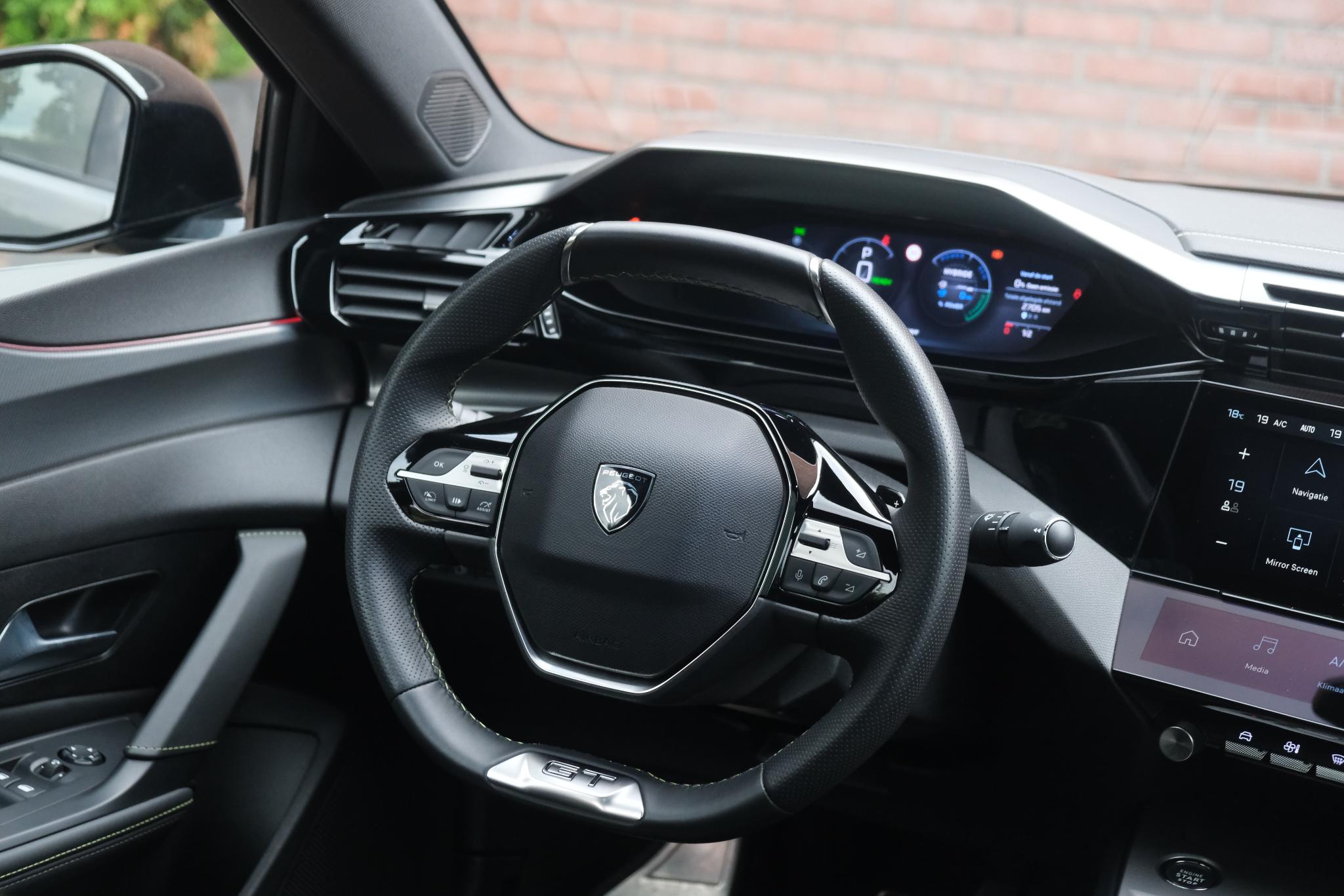 Peugeot 408 1.6 plug-in HYbrid 180pk EAT8 GT | Navi | Adaptive Cruise | Panoramadak | Keyless | 360° Camera | Matrix LED | Elektrische Achterklep | Blind Spot afbeelding 9