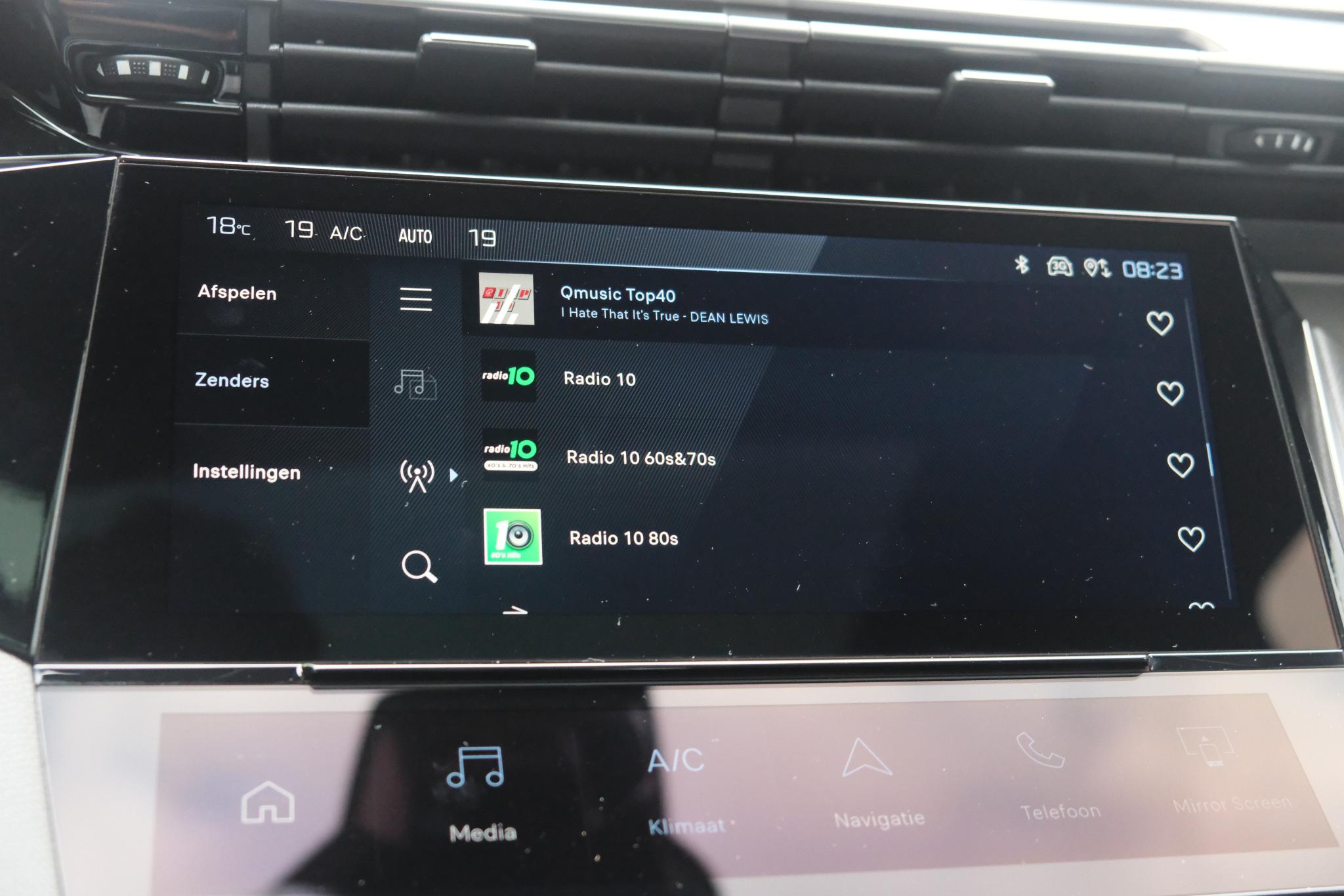 Peugeot 408 1.6 plug-in HYbrid 180pk EAT8 GT | Navi | Adaptive Cruise | Panoramadak | Keyless | 360° Camera | Matrix LED | Elektrische Achterklep | Blind Spot afbeelding 17