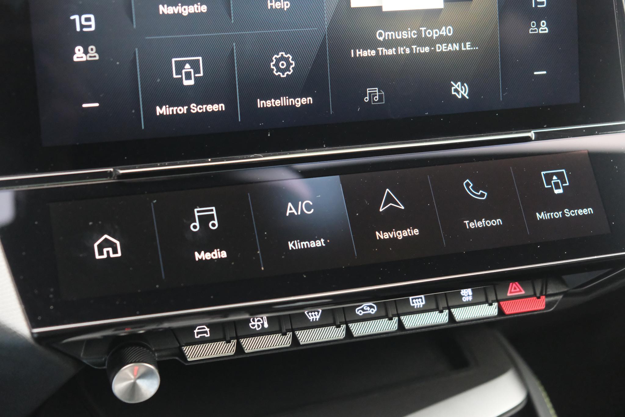 Peugeot 408 1.6 plug-in HYbrid 180pk EAT8 GT | Navi | Adaptive Cruise | Panoramadak | Keyless | 360° Camera | Matrix LED | Elektrische Achterklep | Blind Spot afbeelding 19