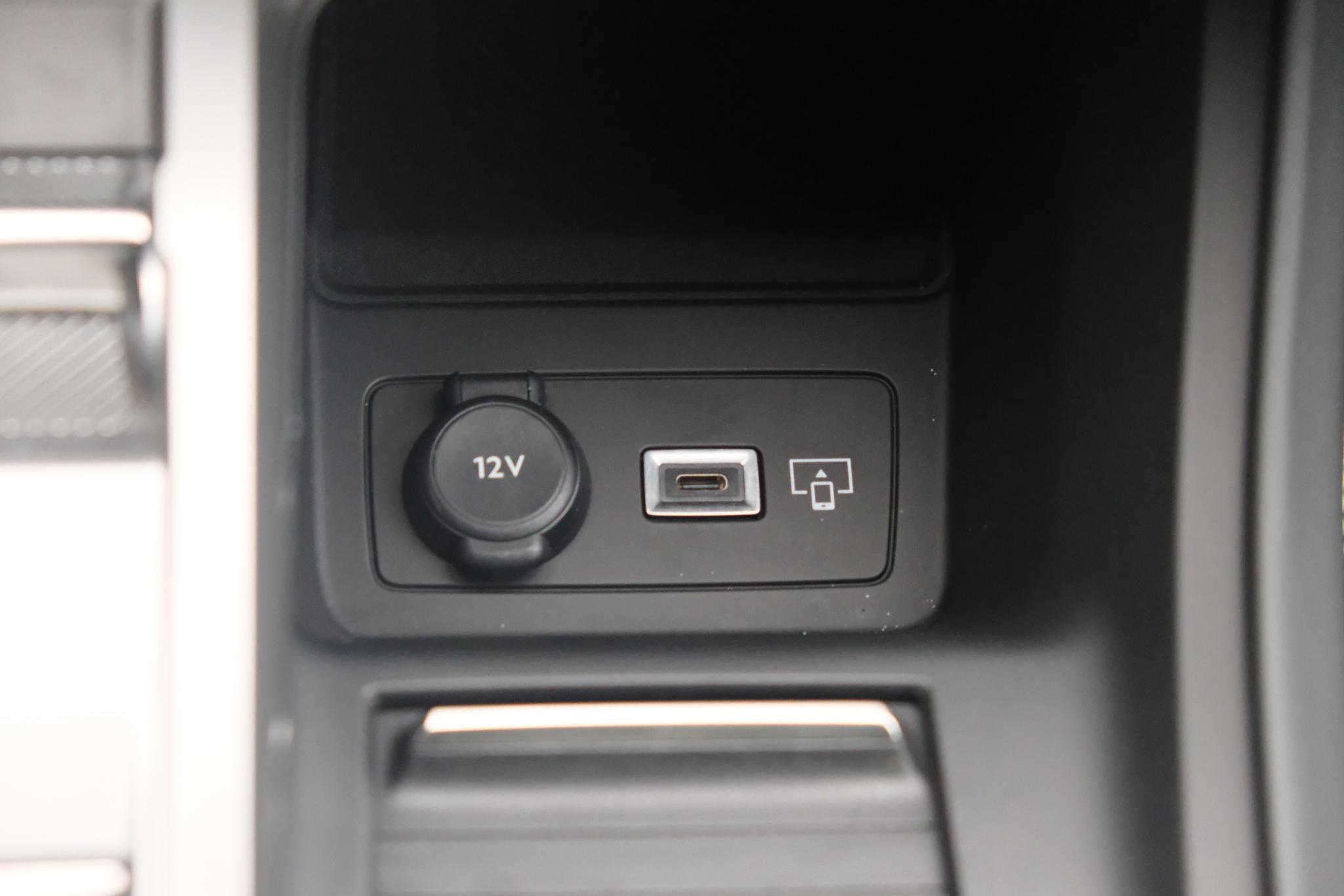 Peugeot 408 1.6 plug-in HYbrid 180pk EAT8 GT | Navi | Adaptive Cruise | Panoramadak | Keyless | 360° Camera | Matrix LED | Elektrische Achterklep | Blind Spot afbeelding 22