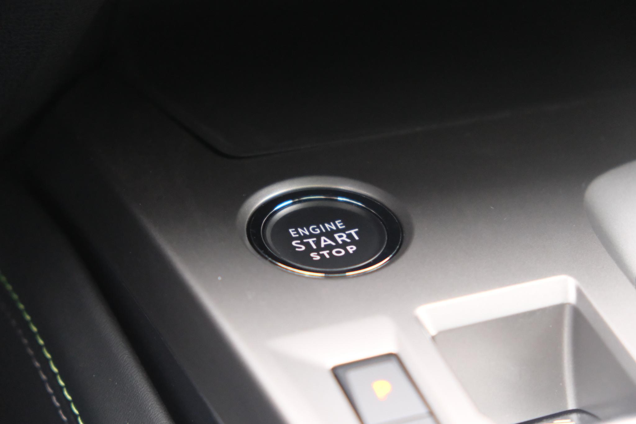 Peugeot 408 1.6 plug-in HYbrid 180pk EAT8 GT | Navi | Adaptive Cruise | Panoramadak | Keyless | 360° Camera | Matrix LED | Elektrische Achterklep | Blind Spot afbeelding 23
