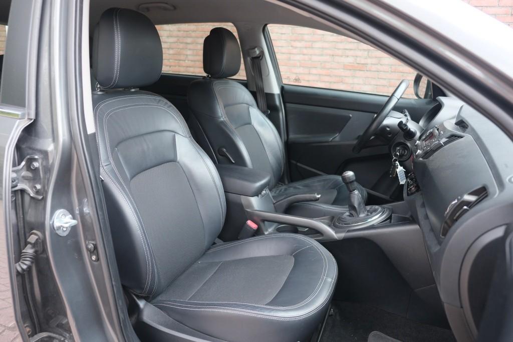 Kia Sportage 2.0 163pk X-ecutive Plus Pack | 1900 kg trekgewicht ! | Climate | Cruise | PDC | Trekhaak afbeelding 4