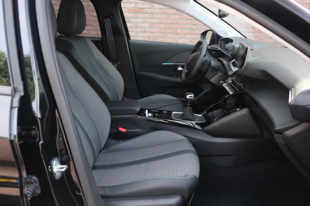 Peugeot 208 1.2 PureTech 100pk Allure Pack | App Connect | Climate | Adaptive Cruise | Camera | Keyless | PDC afbeelding 4