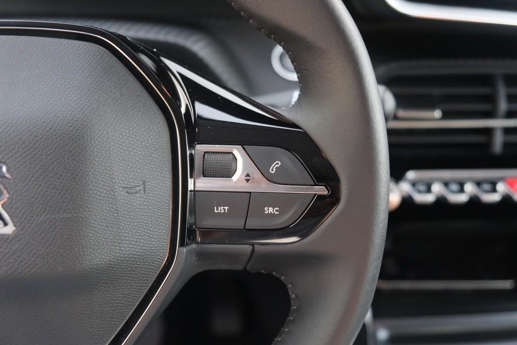 Peugeot 208 1.2 PureTech 100pk Allure Pack | App Connect | Climate | Adaptive Cruise | Camera | Keyless | PDC afbeelding 12