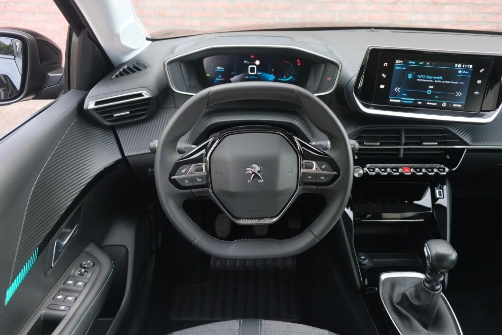 Peugeot 208 1.2 PureTech 100pk Allure Pack | App Connect | Climate | Adaptive Cruise | Camera | Keyless | PDC afbeelding 15