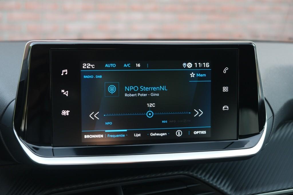 Peugeot 208 1.2 PureTech 100pk Allure Pack | App Connect | Climate | Adaptive Cruise | Camera | Keyless | PDC afbeelding 17