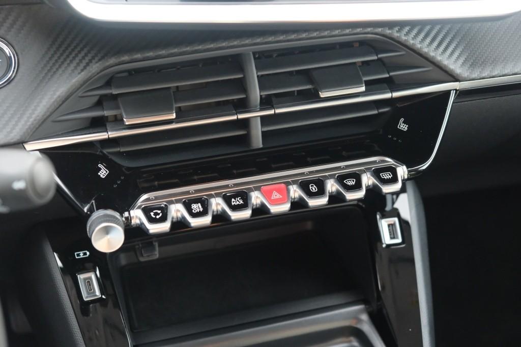 Peugeot 208 1.2 PureTech 100pk Allure Pack | App Connect | Climate | Adaptive Cruise | Camera | Keyless | PDC afbeelding 21