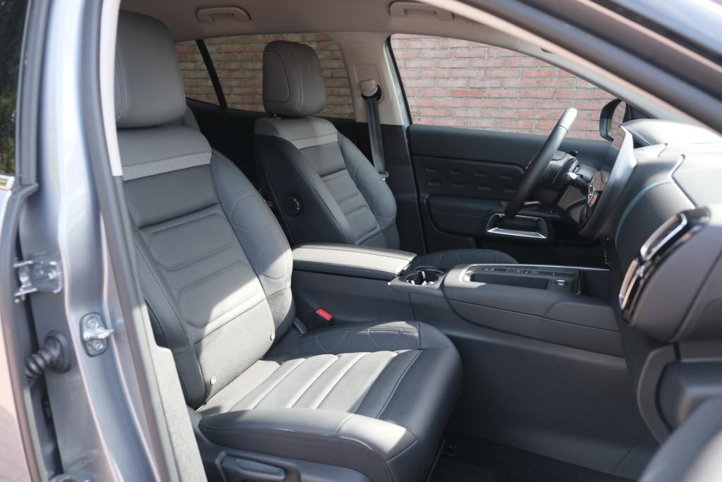 Citroën C5 Aircross 1.6 Plug-in Hybrid 225pk EAT8 Shine | Navi | App Connect | Climate | Adaptive Cruise | Camera | Keyless | PDC afbeelding 4