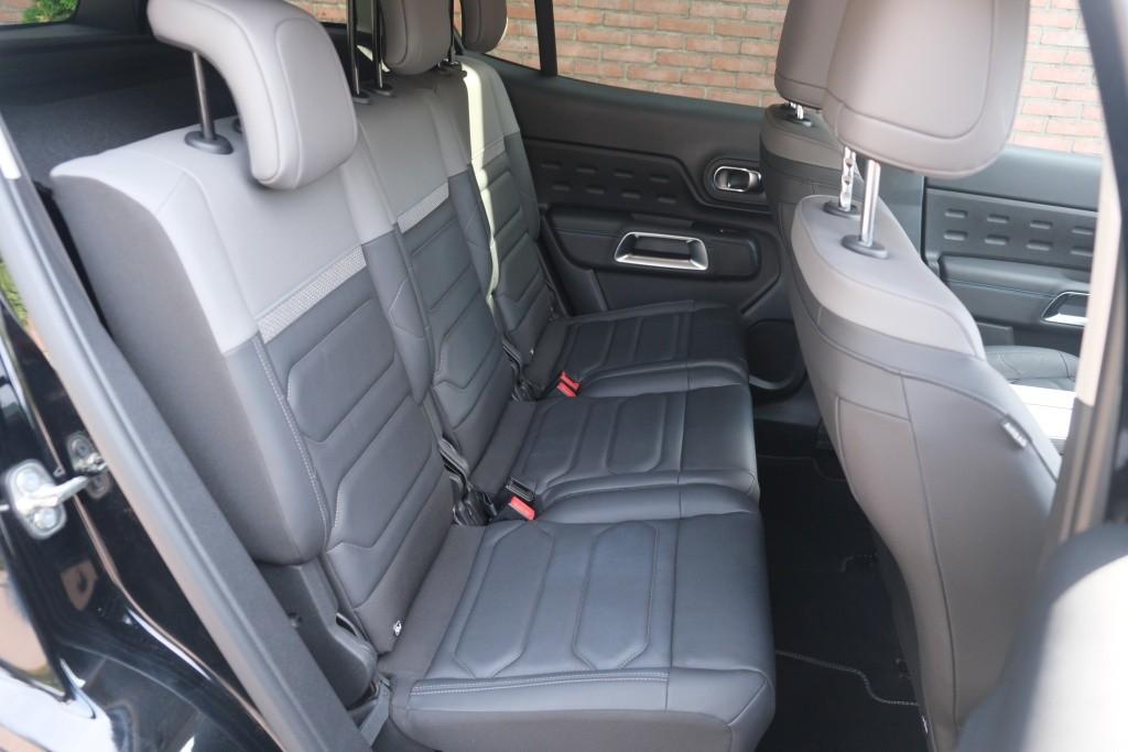 Citroën C5 Aircross 1.6 Plug-in Hybrid 225pk EAT8 Shine | Navi | App Connect | Climate | Adaptive Cruise | Camera | Keyless | PDC afbeelding 3