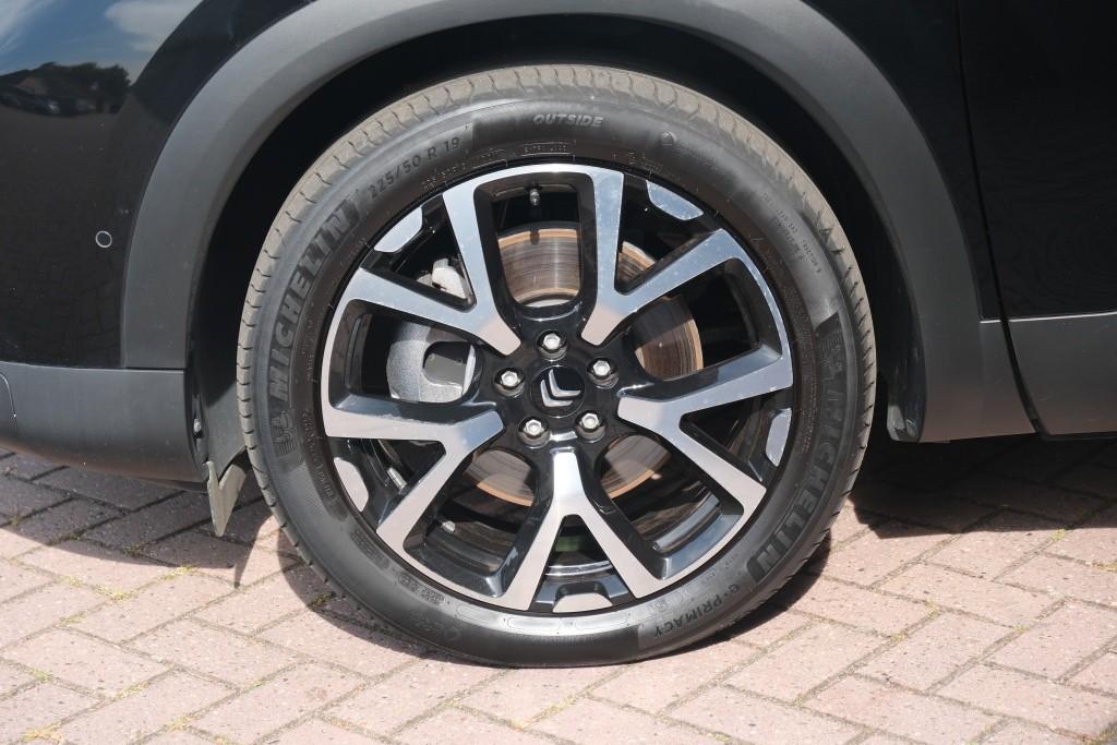 Citroën C5 Aircross 1.6 Plug-in Hybrid 225pk EAT8 Shine | Navi | App Connect | Climate | Adaptive Cruise | Camera | Keyless | PDC afbeelding 30