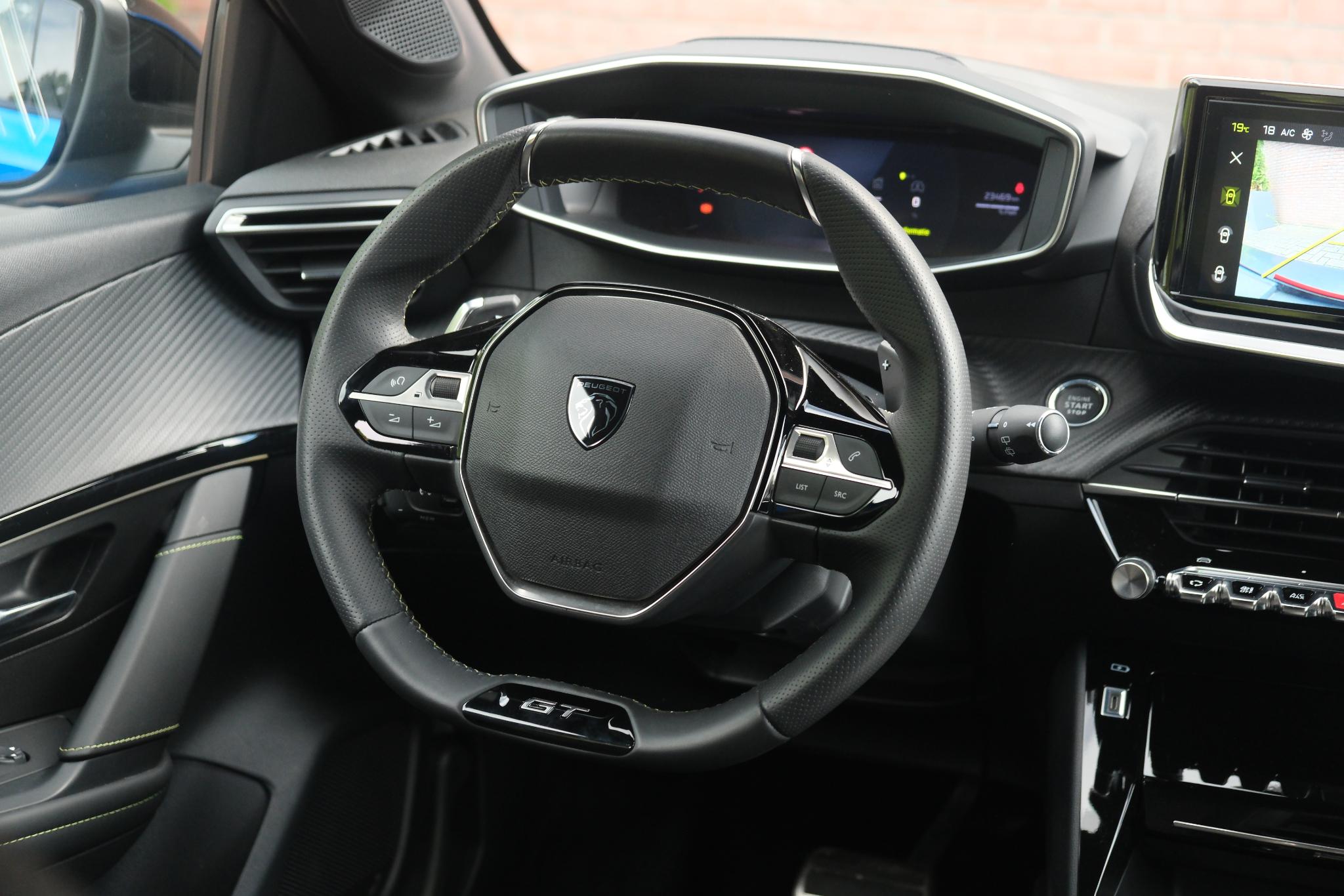 Peugeot 208 1.2 Hybrid 145pk e-DCS6 GT | Navi | App Connect | Climate | Adaptive Cruise | Keyless | Camera | Blind Spot | PDC afbeelding 9