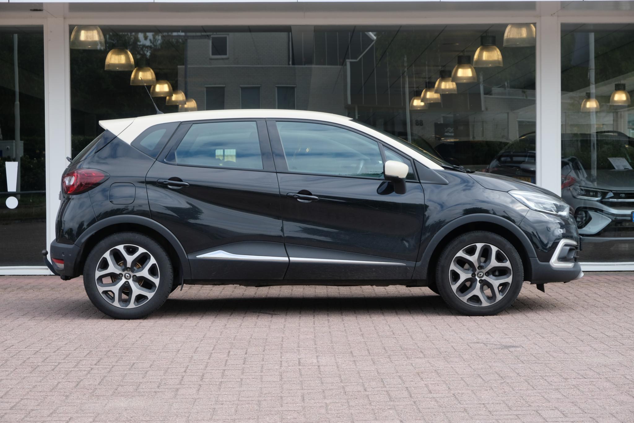 Renault Captur 0.9 TCe 90pk Intens | Navi | Camera | Trekhaak | Dodehoek | Climate afbeelding 4
