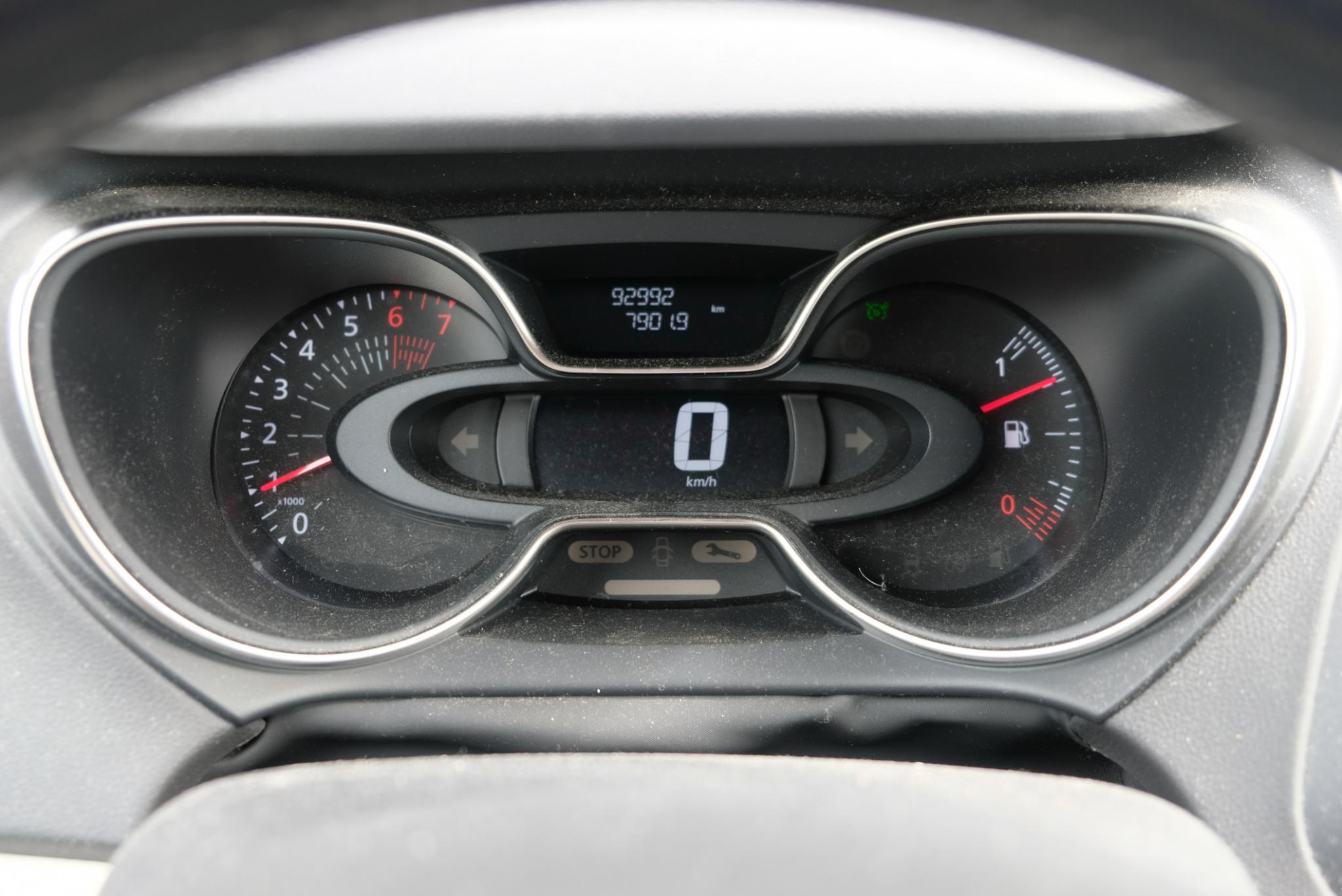 Renault Captur 0.9 TCe 90pk Intens | Navi | Camera | Trekhaak | Dodehoek | Climate afbeelding 16