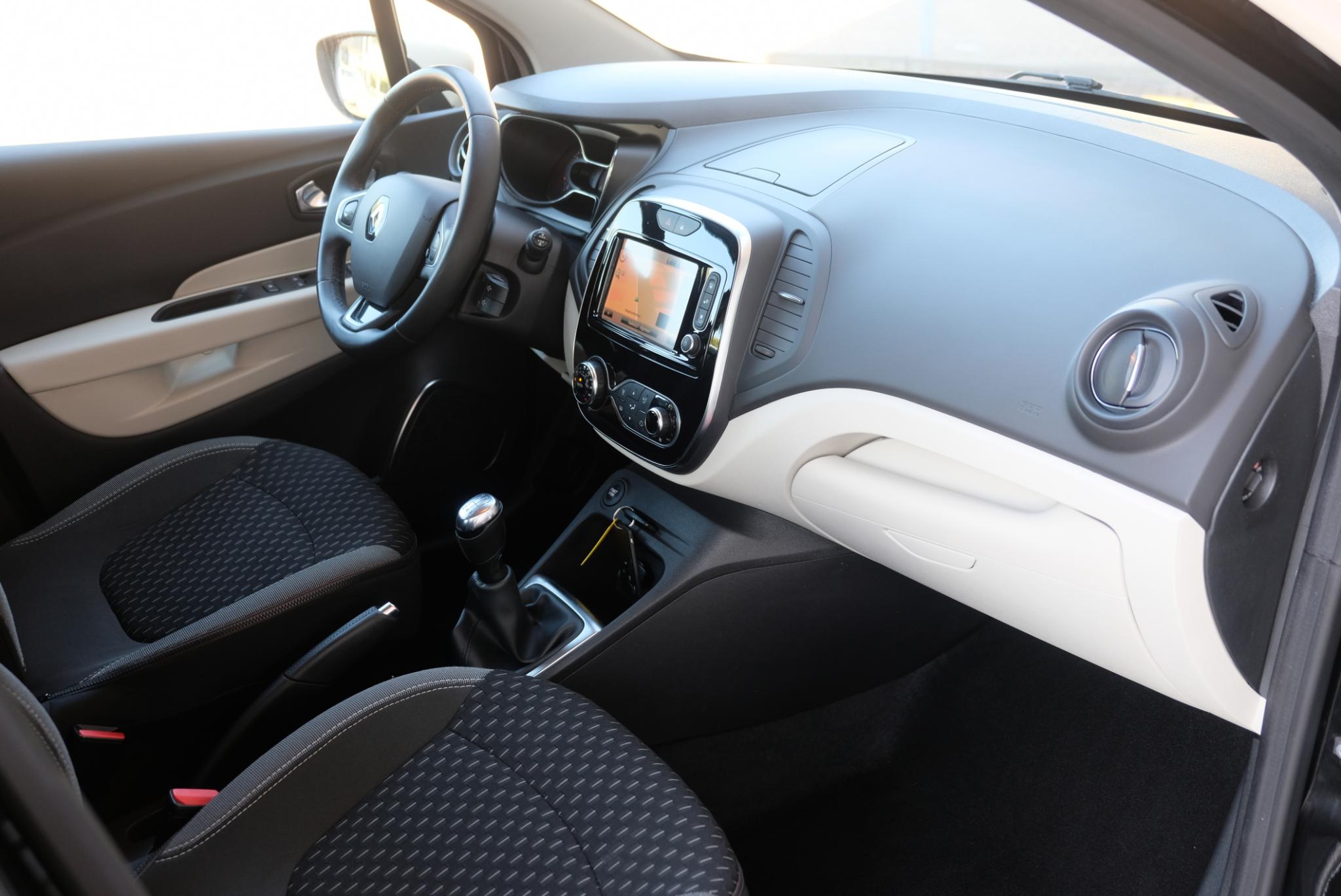 Renault Captur 0.9 TCe 90pk Intens | Navi | Camera | Trekhaak | Dodehoek | Climate afbeelding 8