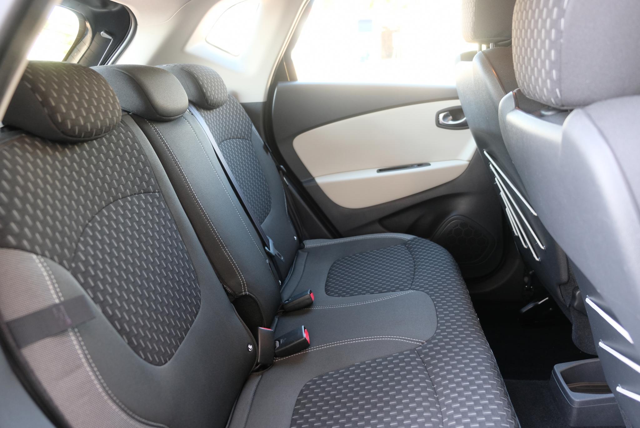 Renault Captur 0.9 TCe 90pk Intens | Navi | Camera | Trekhaak | Dodehoek | Climate afbeelding 10
